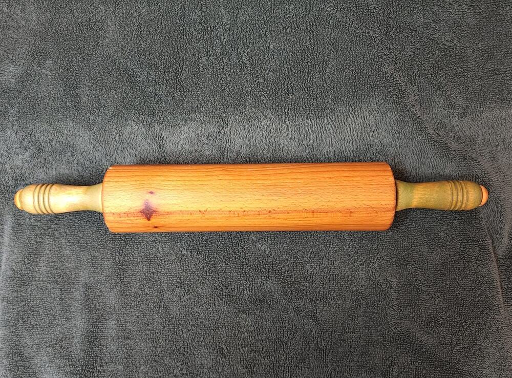 Vintage Hardwood Rolling Pin w/Green Grooved Turning Handles Circa 1950s-1960s